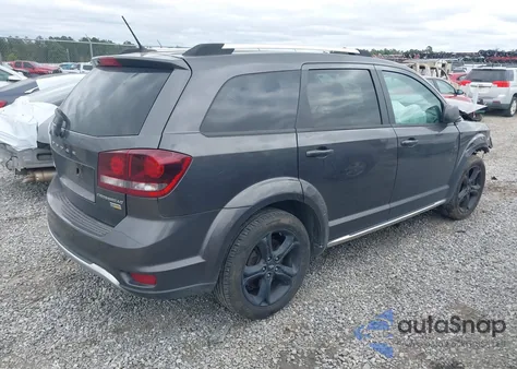 2018 Dodge Journey Crossroad z USA, uszkodzony, nr VIN 3C4PDCGG9JT339562